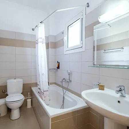 Robolla شقة فندقية 4*