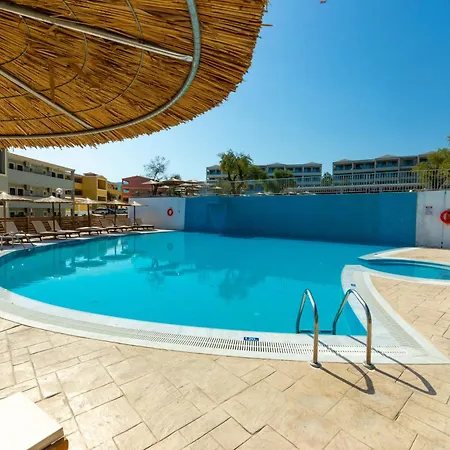 Aparthotel Robolla
